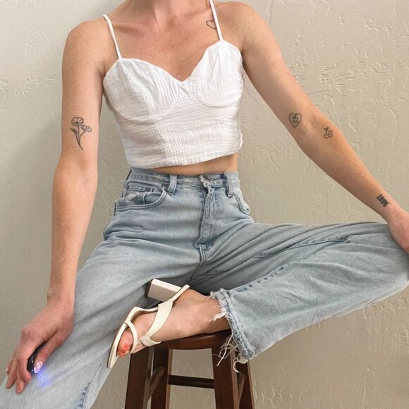 Vintage Distressed Light Wash High Waist Straight Leg Mom Jeans - Picture 2 of 10